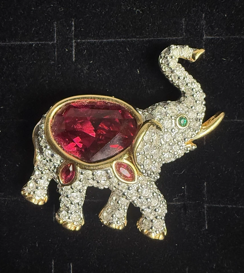 SWAROVSKI Retired Elephant Trunk Up Brooch - Image 1 of 4
