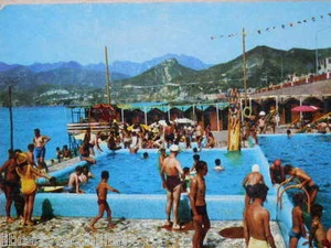 Vecchia Cartolina di Salerno PISCINA COMUNALE Torrione Bagnanti mare Fotografia - Picture 1 of 1