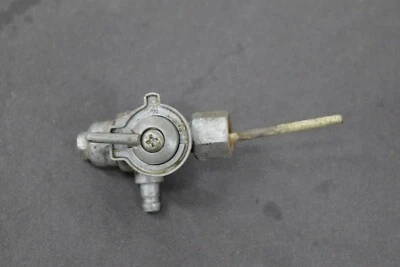 TANQUE DE COMBUSTIBLE YAMAHA PETCOCK DT80 DT100 GT80 GTMX MX80 MX100 JT1 JT2 RD60 YZ80 YG1 Foto 1 de 4