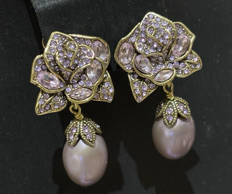 Серьги-клипсы с подписью Хайди Даус с искусственным жемчугом каплями лавандовыми кристаллами - Изображение 1 из 4