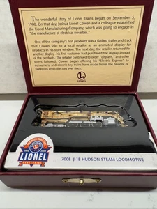 Hallmark QX5261 Hudson Steam Locomotive Ornament - Gold - Picture 1 of 5