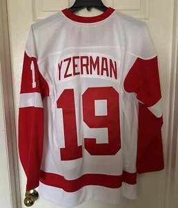 Camiseta deportiva de hockey Mitchell & Ness grande para hombre Steve Yzerman Detroit Red Wings $200 - Imagen 1 de 19