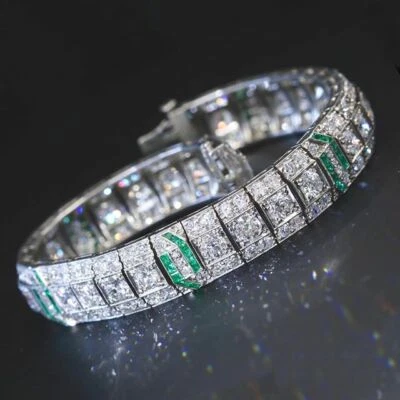 Pulsera Art Deco aspecto simple y hermoso con zafiro simulado y esmeralda verde Foto 1 de 4