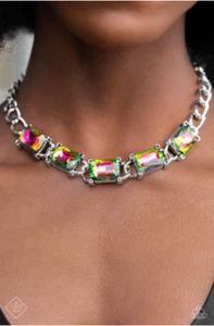 NEU PAPARAZZI "STRAHLENDE REVIEW" MEHRFARBIGE HALSKETTE ARMBAND VERBESSERTE OHRRINGE - Bild 1 von 3