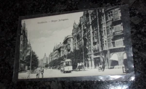 HISTORICAL STOCKHOLM - SWEDEN - CITY STREET SCENE - VINTAGE POSTCARD - Picture 1 of 2