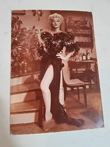 Vintage Marilyn Monroe Pocztówka Ludlow Wyprzedaż Fotokartka Nowy Jork RZADKA Siedmioletnia - Zdjęcie 1 z 4