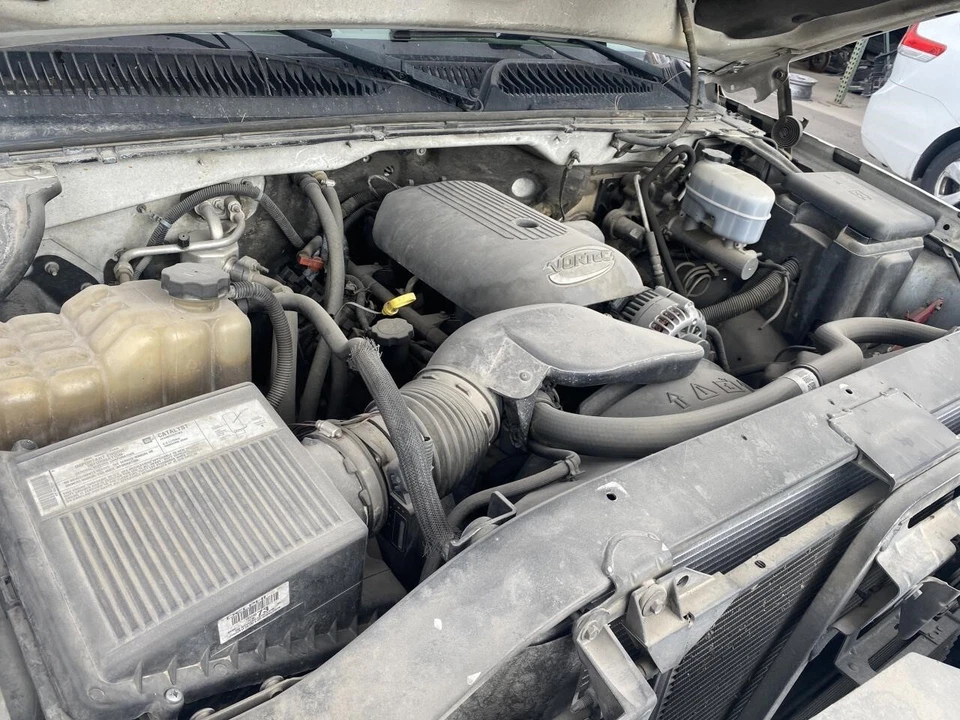 Used Air Bag Module fits: 2005 Chevrolet Silverado 2500 pickup Air Bag below LH - Image 1 of 4