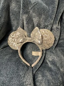 Disney Parks Minnie Mouse Silver Sequin Ears Headband Minnie Authentic Bow - Picture 1 of 5