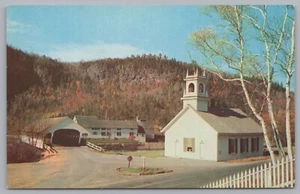 Eine Kirche und überdachte Brücke, The Devils Slide, New Hampshire, USA, Vintage Post - Bild 1 von 2