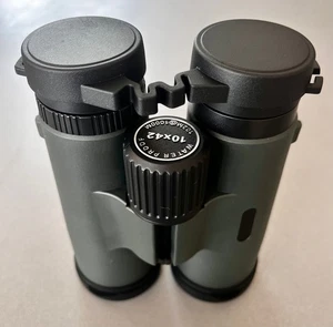 Flat-field 10x42 Binoculars Waterproof IP67 - ED Glass - BAK4 - Bird/ Stargazing - Picture 1 of 18