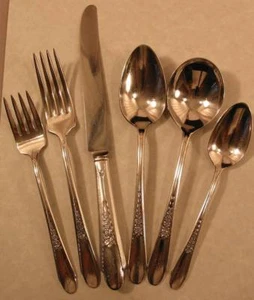 International Silver, 1941 Gardenia Pattern, Silverplate, 6 Pce Place Setting - Picture 1 of 5