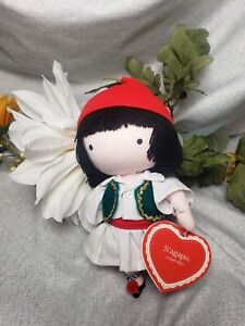 JOAN WALSH ANGLUND CHRIS FROM GREECE POCKET DOLL 1981 WITH TAG