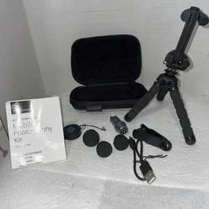Insignia Mobile photography kit NS-MPKIT 50 includes light microphone lenses - Picture 1 of 7