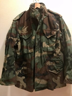 Chaqueta de Campo Alpha Industries M-65 Hecha en EE. UU. Ejército Militar Mediana Reg De Colección Foto 1 de 4