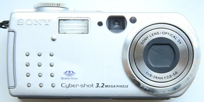 Sony Cybershot DSC-P5 3.2MP Compact Digital Camera Silver - Image 1 of 4