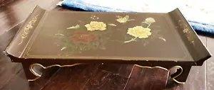 ANTIGUA BANDEJA PESADA DE MADERA CHINA DE COLECCIÓN A ANTIGUA PINTADA A MANO CON PATAS - Imagen 1 de 12