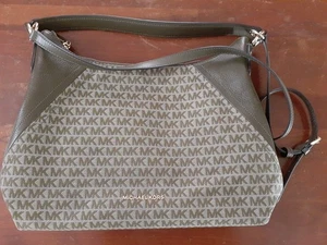 Michael Kors Aria Jacquard large Signature Olive Colored Shoulder Bag 16x9x5 - Picture 1 of 17