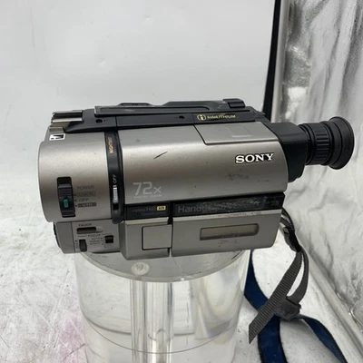 Sony CCD-TRV65 Stereo HI8 HI 8 8mm Video8 Camcorder VCR Player No Batt/Charger - Image 1 of 4
