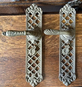 Near Pair Of French Art Nouveau Brass Door Handles With Keyhole #1 - Picture 1 of 6