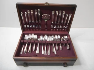 VINTAGE 82 Pc Prestige Plate ENDURING LOVELINESS Silver-Plated Flatware w chest - Picture 1 of 15