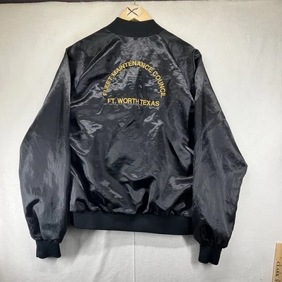Chaqueta de bombardero de satén vintage para hombre Consejo de mantenimiento de flota grande Fort Worth TX Foto 1 de 4