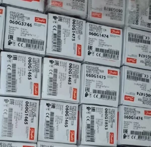 New Danfoss MBS 3350 060G1474 Pressure Sensor Expedited Shipping - Picture 1 of 2