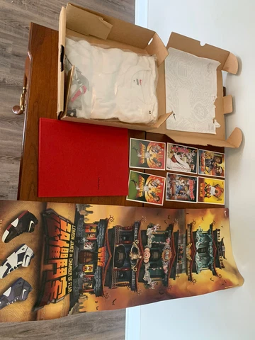 Lebron James Chamber Of Fear Book Bundle Extremely Rare Nike Exclusive Shirt CD Cover