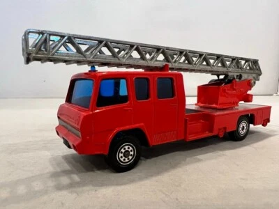 Solido 352 Berliet 770 KE Camiva City Of Paris Fire department Made In France - Image 1 of 4