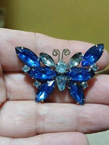 Spilla farfalla strass navetta vetro blu cobalto vintage anni 50/60  - Foto 1 di 6