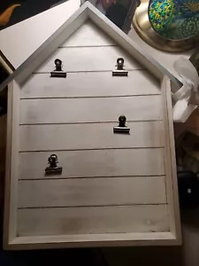 Photo Display Board With Cilps. House Shaped - Picture 1 of 1