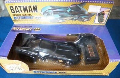 ToyBiz 蝙蝠车 1989 年遥控无线电控制蝙蝠侠全新带盒复古 — 第 1/3 张图片