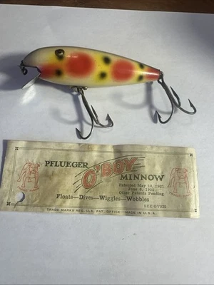 复古 Pflueger O'Boy 木制诱饵 带玻璃眼睛 大约 1920 年代和纸。 EX+ — 第 1/4 张图片