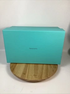 TIFFANY & CO. Grande Confezione Regalo Blu Vuota 13” X 8” X 6,5” Rettangolo Presentazione - Foto 1 di 12
