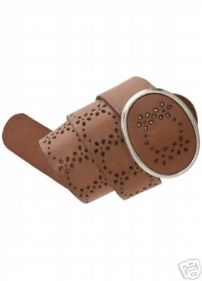 Cinturón perforado AEROPOSTALE con hebilla de cuero nuevo con etiquetas M Foto 1 de 1