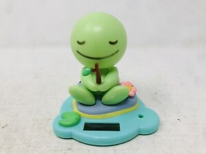 NoHoHon Solar Bobble Head Green Body Holding Branch (TOMY?) - Missing Lily Pad