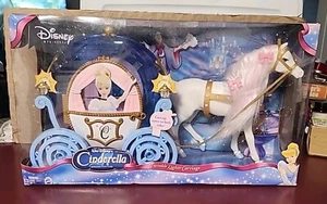 2004 Disney Princess Special Edition Cinderella Twinkle Lights Carriage Rare - Picture 1 of 12