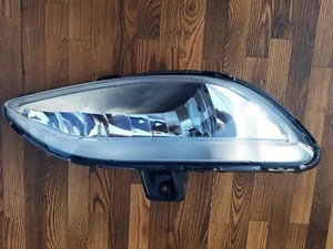 11-13 Hyundai Sonata. Used OEM fog lamp without bracket. LH driver side .p/n.... - Picture 1 of 6