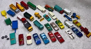 Lot of 33 Matchbox,  Lesney ~ England ~  Cars Vintage 1960's - Picture 1 of 11