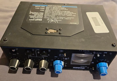 Mezclador de campo de audio portátil estéreo de 3 canales Shure FP-32A 25' XLR y micrófono Foto 1 de 4