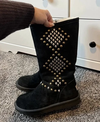 Botas UGG Avondale 3330 Tachonadas 13" Bota Talla 9 Negras con Tachuelas Plateadas Doradas Foto 1 de 4