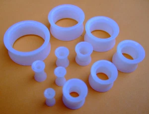 FLESH TUNNEL ACRYL HOLLOW PLUG WEIß  INNENGEW.3,4,5,6,8,10,12,14,16,19,22,25mm - Picture 1 of 4