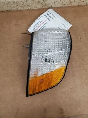 Luz de giro de lámpara de estacionamiento/esquina del conductor compatible con 91-96 CENTURY 288968 Foto 1 de 4