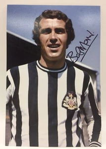 SELTENES Bob Moncur Newcastle signiertes Foto + COA AUTOGRAMM MESSEN CUP FINALE NUFC - Bild 1 von 1