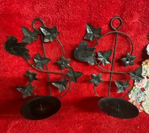Vintage Paar schwarze Metall Kerzenhalter Vögel & Ranken Deko Stumpenhalter - Bild 1 von 4