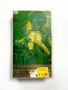 Octaman (VHS, 1971) Pre-owned Super Rare Sci-fi Horror *Buy 2 Get 1 Free* - Foto 1 di 3