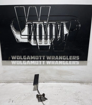 Throttle Gas Accelerator Pedal Assembly Bracket 97-06 Jeep TJ Wrangler 52078714 - Image 1 of 4