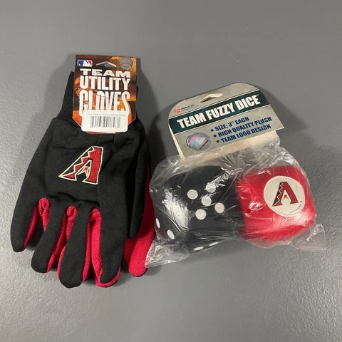 Arizona Diamondbacks MLB Ultimate Fan Gift Lot Utility Gloves, & Team Fuzzy Dice Cover
