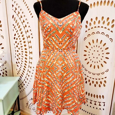 “Fire” Los Angeles-Mini Vestido-Naranja Multicolor Espalda Sin Calce y Acampanado Talla Pequeña Foto 1 de 4