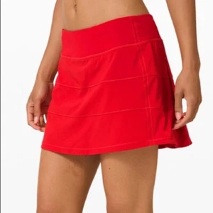 Nueva con etiquetas Falda Lululemon Pace Rival (Alta) ~TALLA: 2,4,6,8,10,12~ Roja Oscura - Imagen 1 de 4