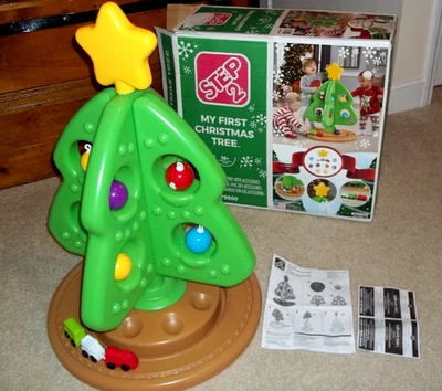 Шаг 2 моя первая рождественская елка в комплекте с поездом, 8 украшений, коробка, инструкции - Изображение 1 из 4